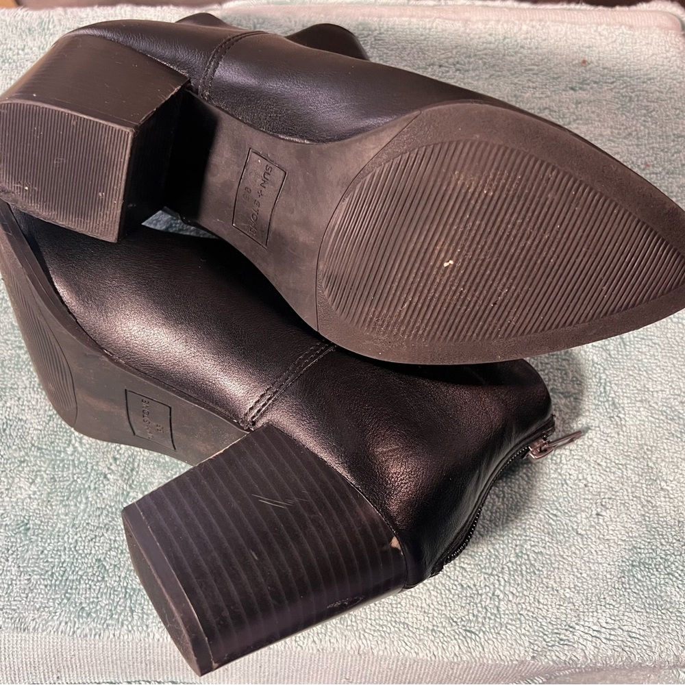 Sun + Stone Black faux Leather Upper Ankle Booties Size 8 1/2 - Picture 8 of 9
